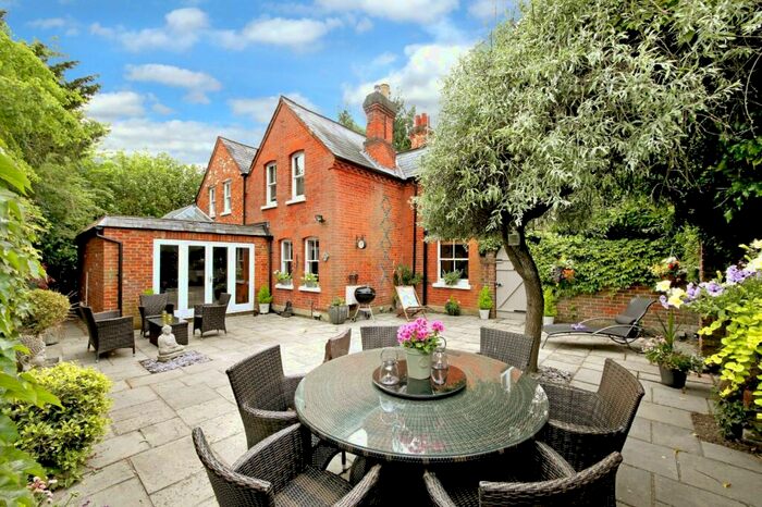 4 Bedroom Detached House To Rent In School Road, Sunninghill, Berkshire, SL5