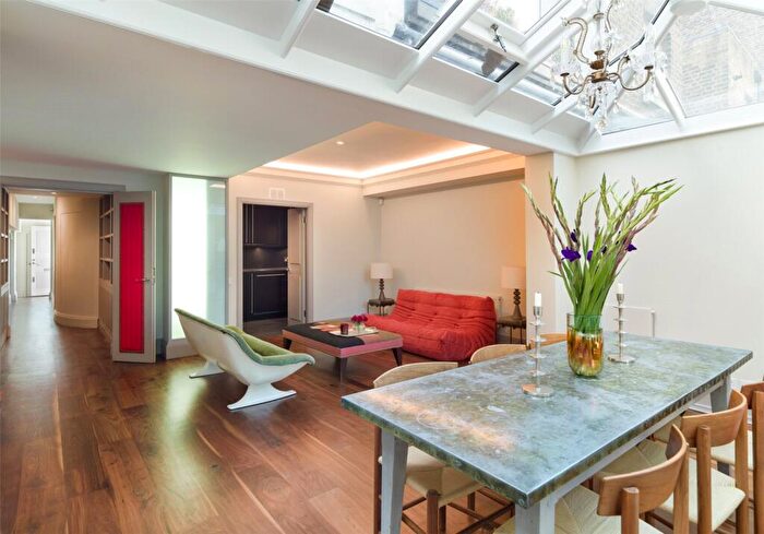 1 Bedroom Maisonette To Rent In Chalcot Road, Primrose Hill, London, NW1