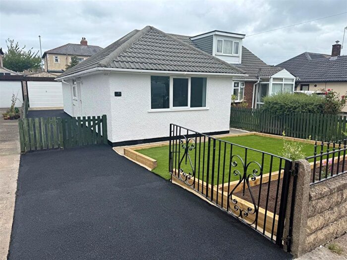 2 Bedroom Semi-Detached Bungalow For Sale In Kings Drive, Wrose, Bradford, BD2