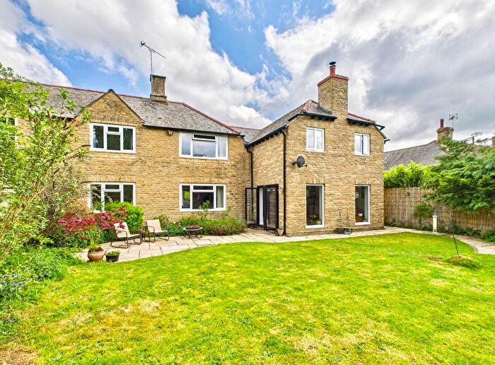 5 Bedroom Semi-Detached House For Sale In Green Lane, Milton-Under-Wychwood, OX7