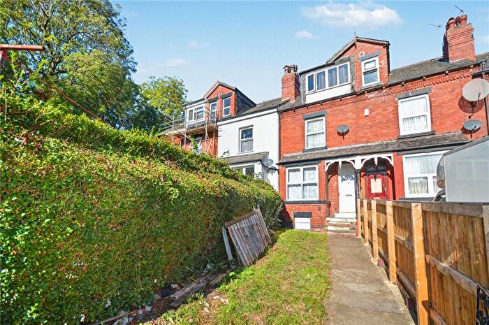 4 Bedroom Terraced House For Sale In Belvedere Terrace, Leeds, West Yorkshire, LS11