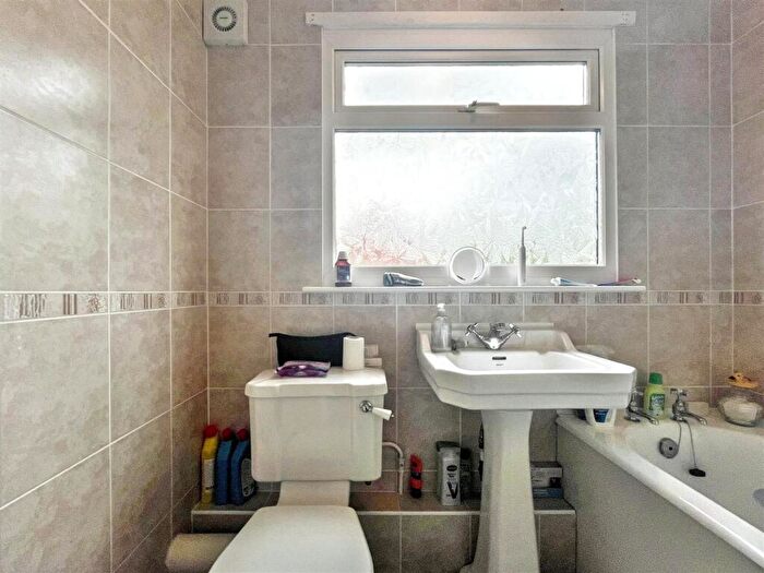 2 Bedroom Detached Bungalow For Sale In Sandpit Lane, Thorpe Market, Norwich, NR11
