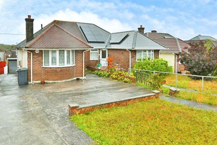 3 Bedroom Semi-Detached Bungalow For Sale In Marina Road, Plymouth, PL5
