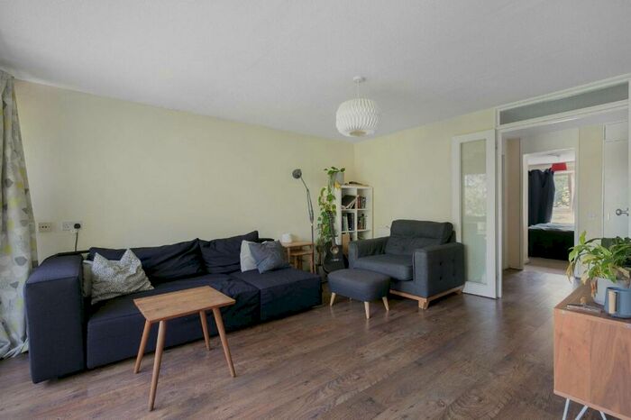 2 Bedroom Apartment To Rent In Lawrie Park Gardens, Sydenham, London, SE26
