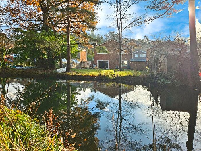 4 Bedroom Detached House For Sale In Fir Tree Way, Fleet, Hampshire, GU52