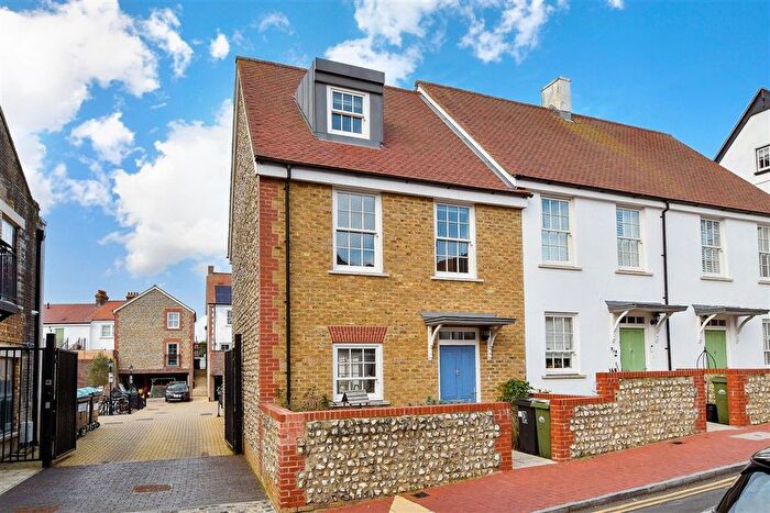 3 Bedroom End Terrace House For Sale In High Street, Portslade, East Sussex, BN41