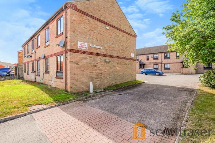 1 Bedroom Flat To Rent In Burwell Drive, Witney, OX28