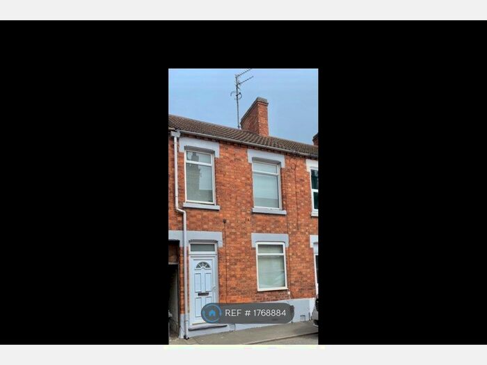 2 Bedroom Terraced House To Rent In Wood Street, Kettering, NN16
