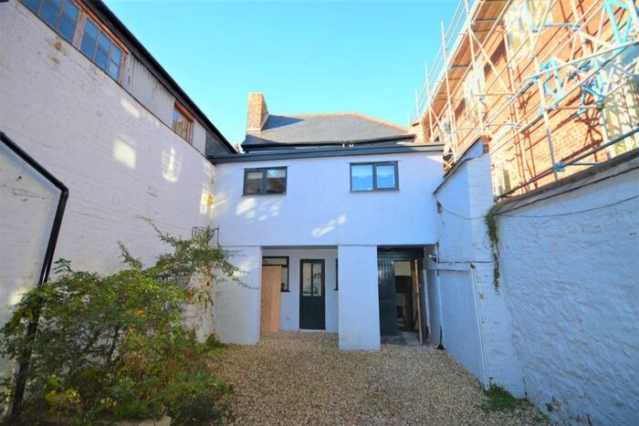 3 Bedroom Flat To Rent In Fore Street, Exeter EX4