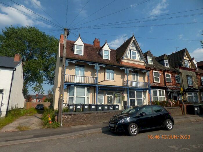 3 Bedroom Maisonette To Rent In Poplar Avenue, Birmingham, B17