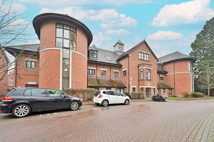 1 Bedroom Flat For Sale In Silas Court, Watford, WD17
