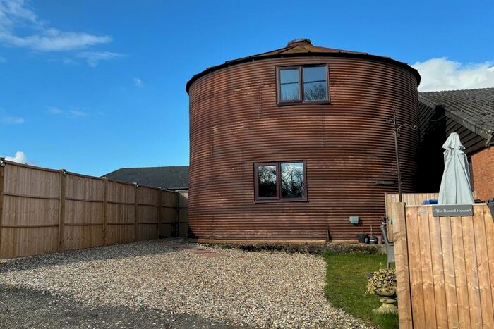 1 Bedroom Detached House To Rent In Hook, Hampshire, RG27