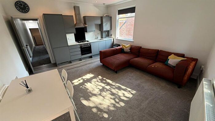2 Bedroom Flat To Rent In Burton Road, West Didsbury, Manchester., M20
