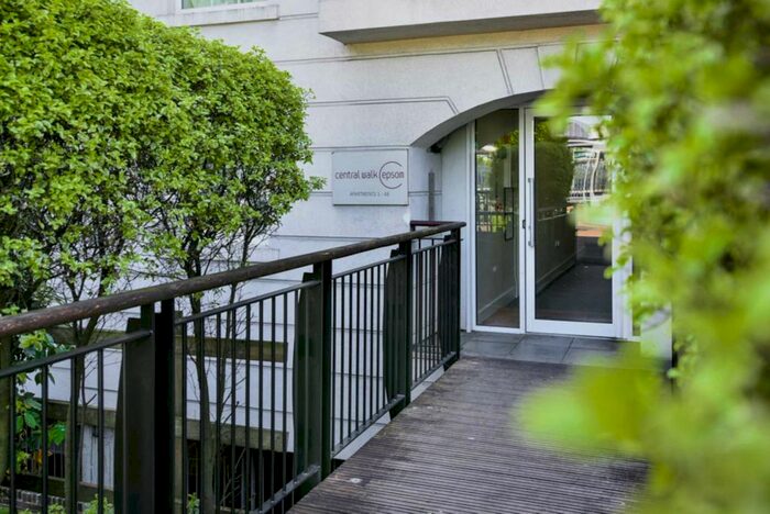 2 Bedroom Flat To Rent In Station Approach, Epsom, KT19