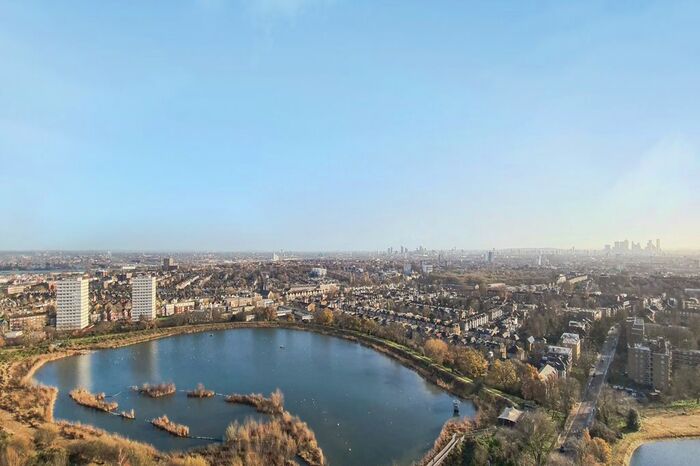 2 Bedroom Flat To Rent In Residence Tower, Woodberry Grove, London, N4