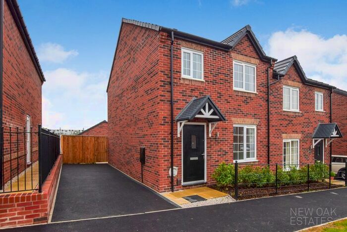 3 Bedroom Property To Rent In Risley Way, Wingerworth, Chesterfield, S42