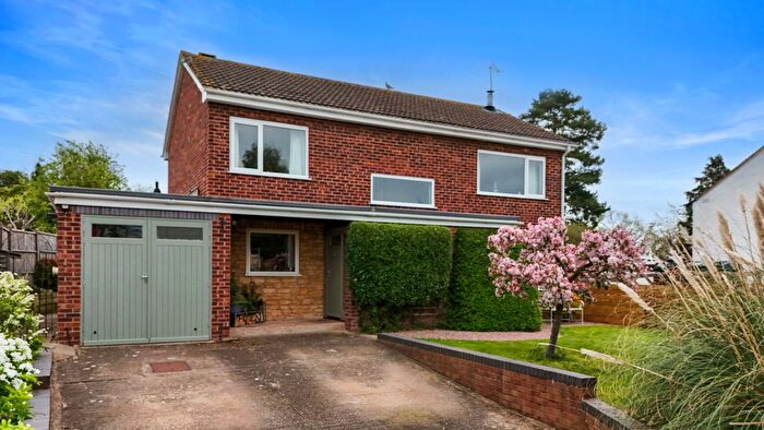 4 Bedroom Detached House For Sale In Ryall Road, Upton-Upon-Severn, WR8