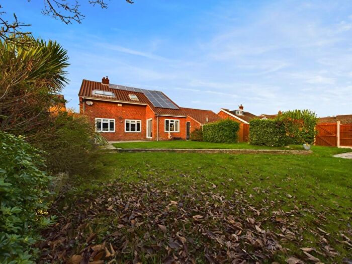 5 Bedroom Detached House For Sale In Silver Street, Whitley, DN14