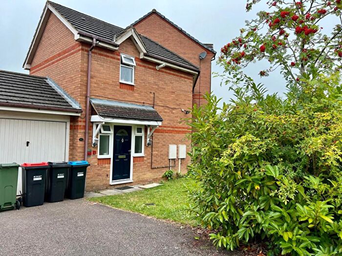 3 Bedroom Semi-Detached House To Rent In Rhodes Place, Oldbrook, Milton Keynes, MK6