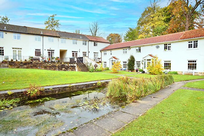 4 Bedroom Mews For Sale In St Magnus Court, Cold Bath Road, Harrogate, HG2