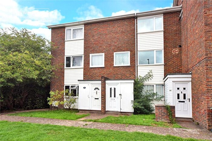 2 Bedroom Maisonette For Sale In Abbotts Road, Cheam, Sutton, SM3