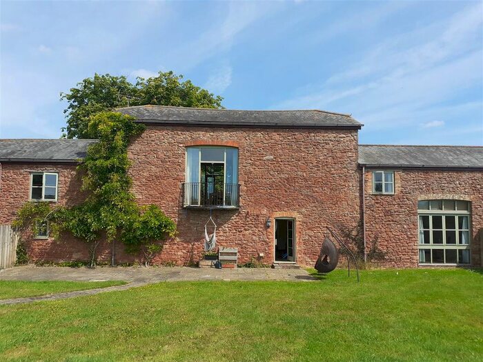 4 Bedroom Barn Conversion To Rent In Norton Fitzwarren, Taunton, TA4