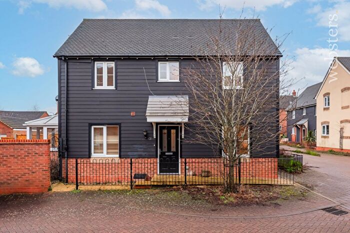 3 Bedroom Semi-Detached House For Sale In Woodpecker Lane, Cringleford, NR4
