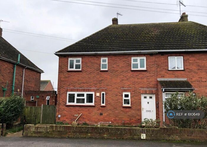 4 Bedroom Semi-Detached House To Rent In Park Avenue, Queenborough, ME11
