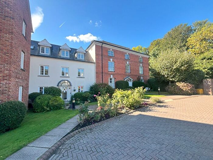 1 Bedroom Property For Sale In Mill Street, Abergavenny, NP7