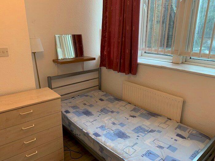 Studio To Rent In Islington High Street, London, N1