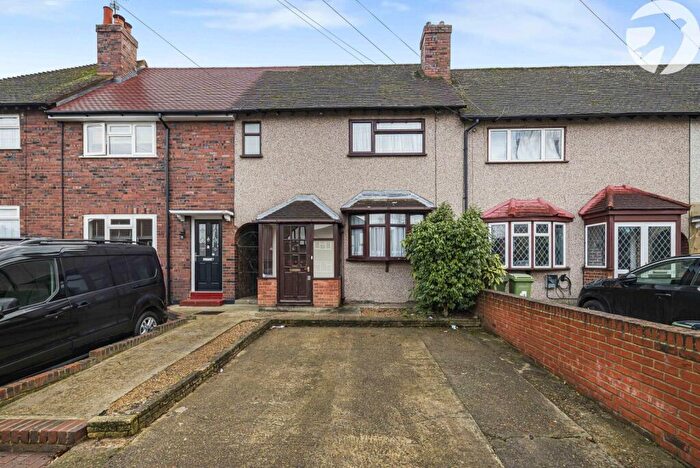 3 Bedroom Terraced House For Sale In Kingsground, London, SE9