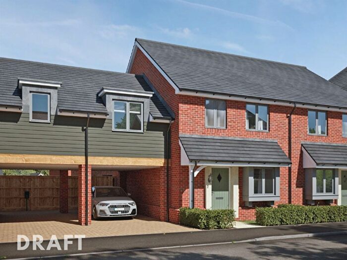 4 Bedroom Terraced House For Sale In Brockhills Lane, New Milton, BH25