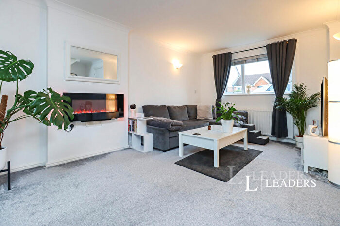 2 Bedroom Detached House To Rent In Barley Croft, Great Boughton, Chester, CH3