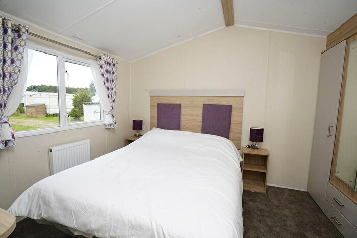 2 Bedroom Caravan For Sale In Belle Aire Holiday Park, NR29