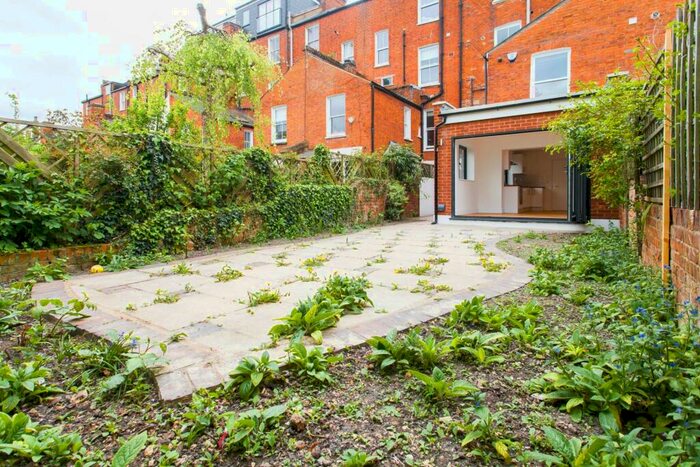 3 Bedroom Flat To Rent In Raveley Street, Tufnell Park, NW5
