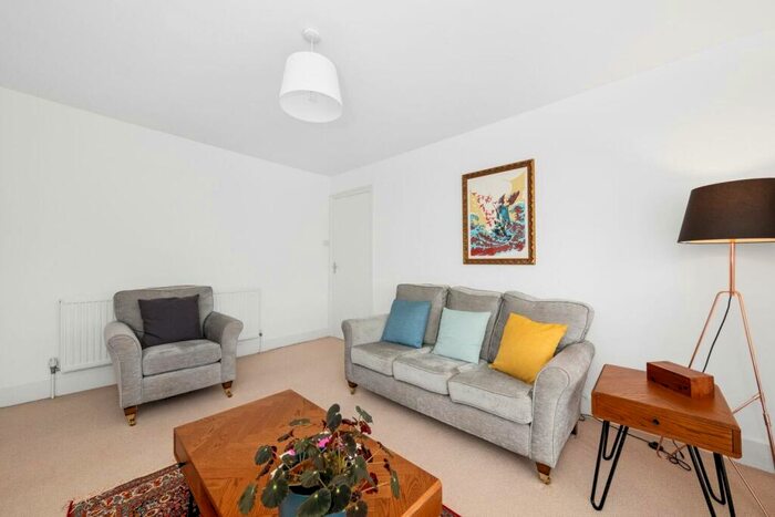 1 Bedroom Apartment For Sale In Rosendale Road, Dulwich, SE21