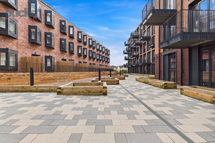 1 Bedroom Apartment For Sale In Leigh Street, High Wycombe, Buckinghamshire, HP11