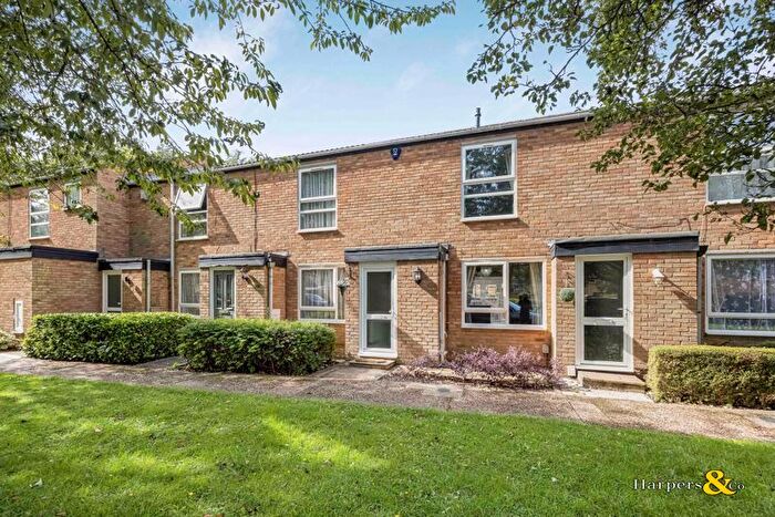 2 Bedroom Property To Rent In Chapel Wood, Longfield, DA3