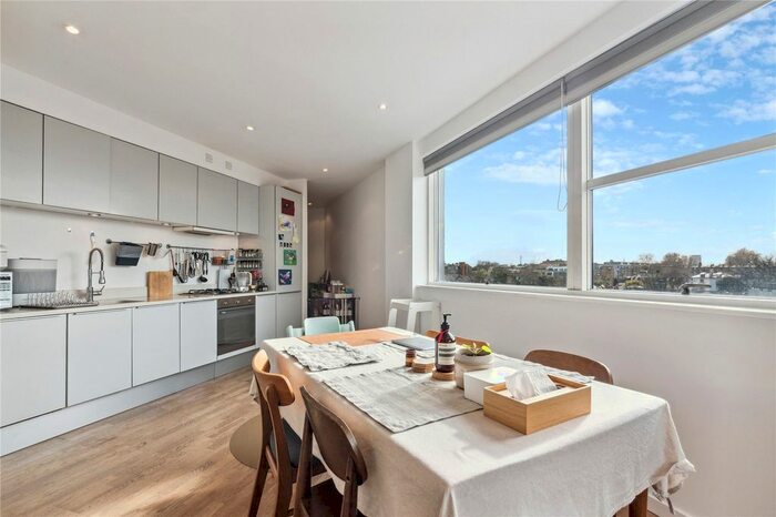 2 Bedroom Flat To Rent In Holloway Road, Highbury Corner, N7