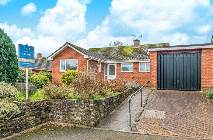 3 Bedroom Bungalow For Sale In Rayners, Kennford, Exeter, EX6