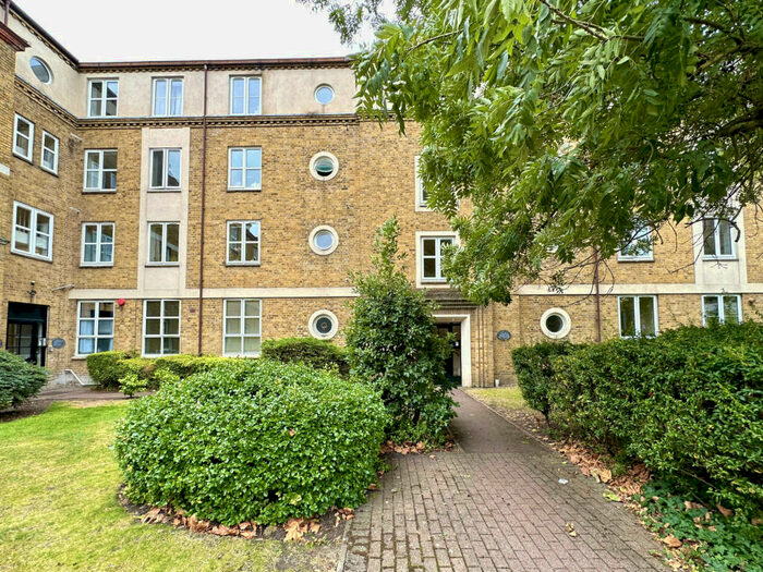 1 Bedroom Flat To Rent In Avonley Road, New Cross, SE14