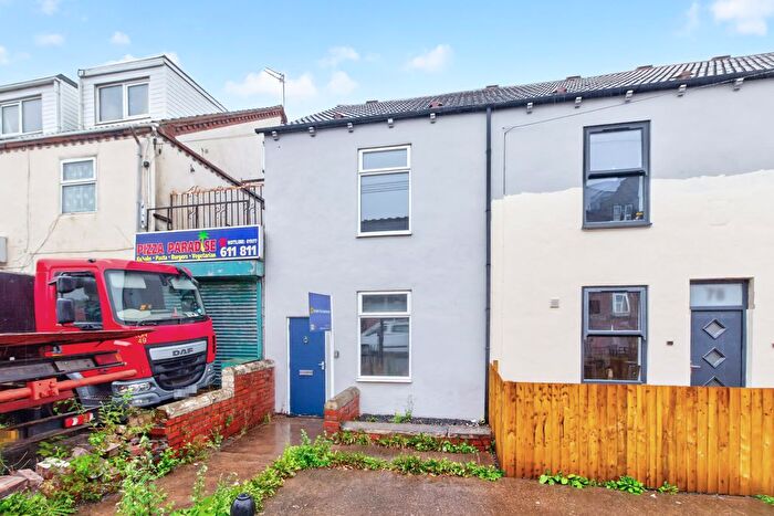 3 Bedroom Terraced House For Sale In Wakefield Road Kinsley, Pontefract, WF9