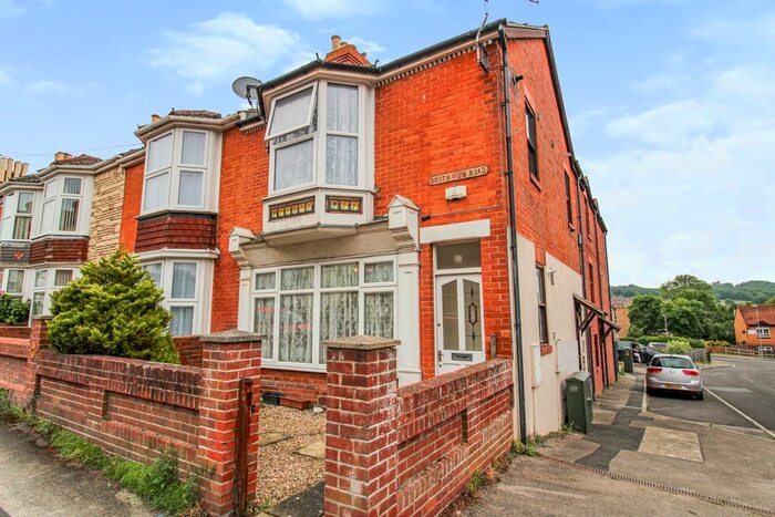 1 Bedroom Flat To Rent In Southview Road, Weymouth, Dorset, DT4