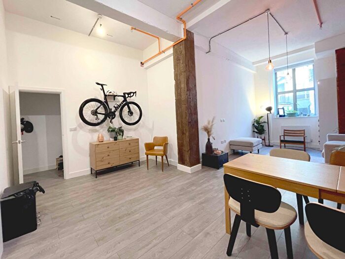 2 Bedroom Flat To Rent In Benwell Road, London, N7