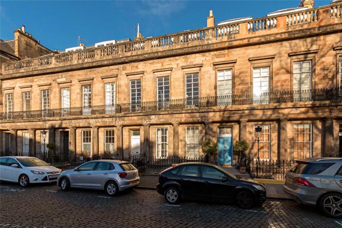 1 Bedroom Apartment For Sale In St. Bernards Crescent, Edinburgh, Midlothian, EH4