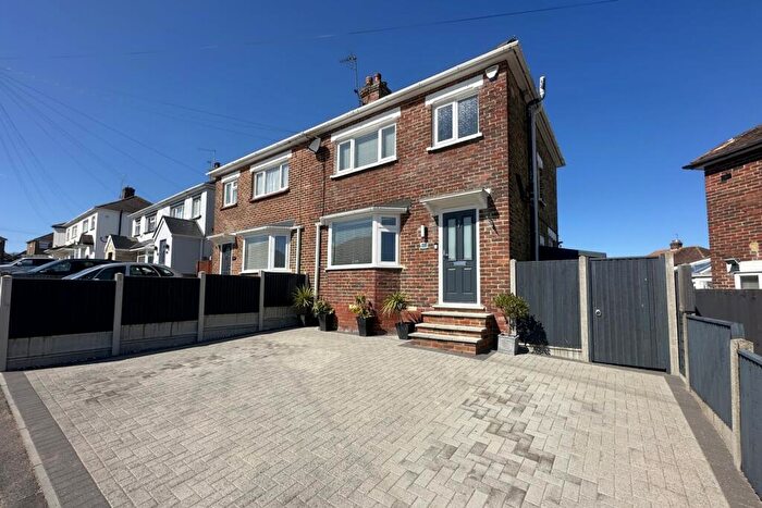 3 Bedroom Semi Detached House For Sale In Forelands Square, Deal, CT14