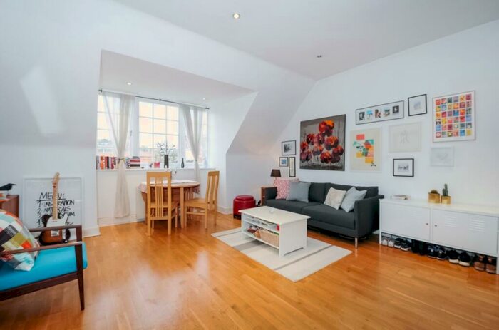 1 Bedroom Apartment To Rent In London Spa Court, Rosoman Street Finsbury, EC1R