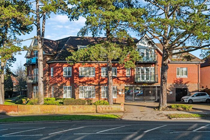 2 Bedroom Flat For Sale In Marsh Point, Marsh Road, Pinner, HA5