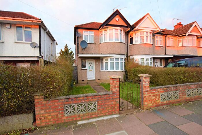 3 Bedroom Property To Rent In Warden Avenue, Rayners Lane, HA2