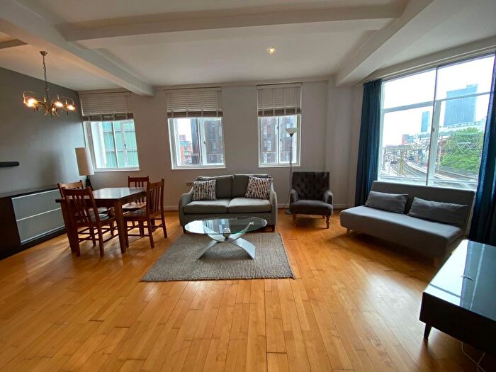 2 Bedroom Flat To Rent In Oxford Place, Oxford Road, Manchester, M1